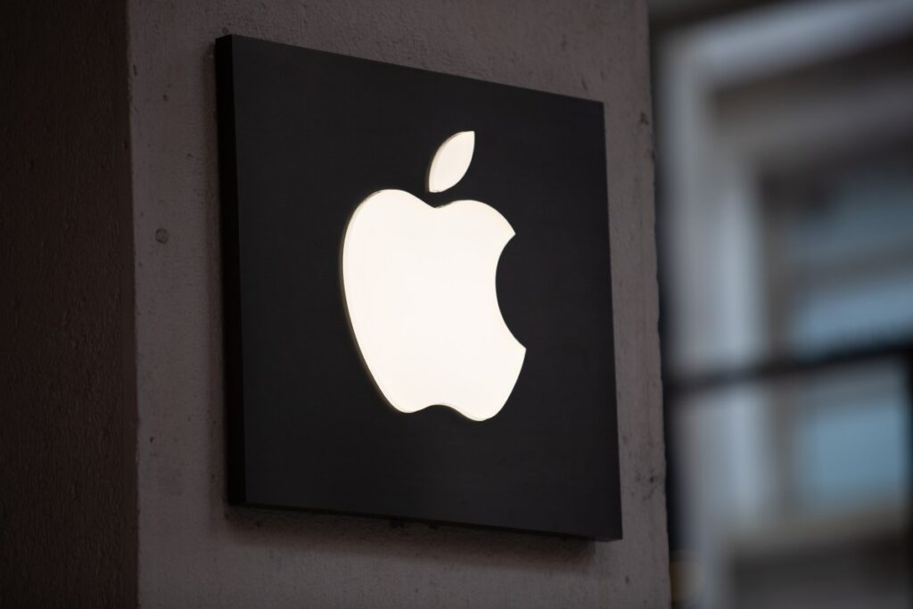 Apple-logo-Getty.jpg