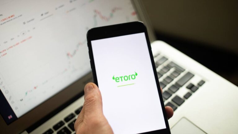 etoro.jpg