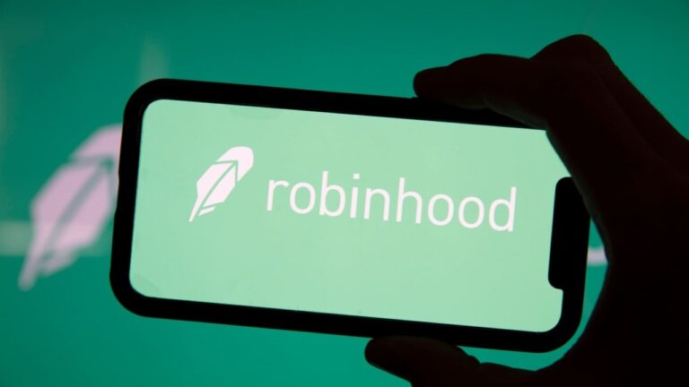 robinhood-expands-into-asia-with-planned-singapore-launch-in-2025.jpg