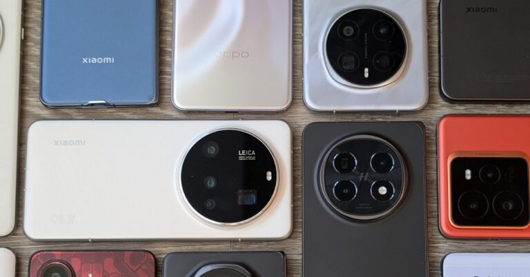 Best-Phones-Outside-US-6-Reviewer-Photo-SOURCE-Simon-Hill.jpg