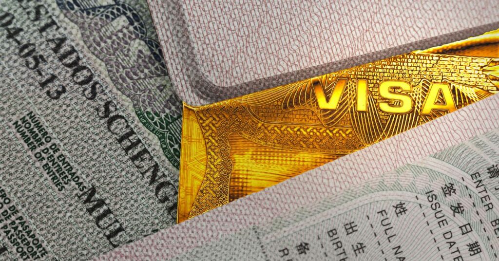 Politics_GoldenVisa_GettyImages-487133726.jpg