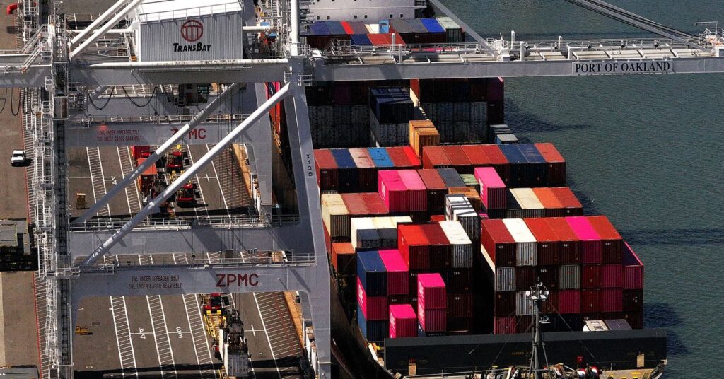 Tariff-Refund-Business-2212455362.jpg