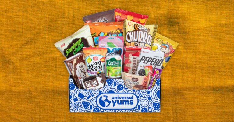 Universal-Yums-Snack-Box-Abstract-Background-062024-SOURCE-Universal-Yums.jpg