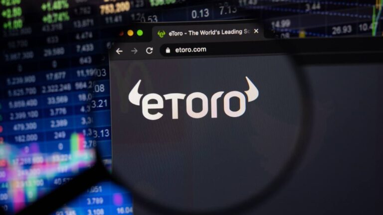 etoro.jpg