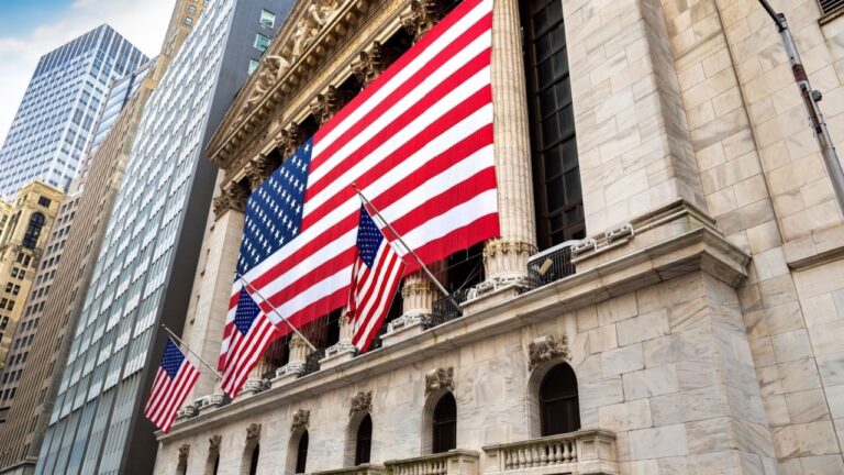 new-york-stock-exchange-us-flag.jpg