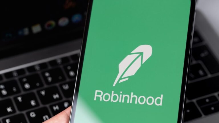 robinhood-proposes-sec-framework-to-bring-real-world-assets-onchain.jpg