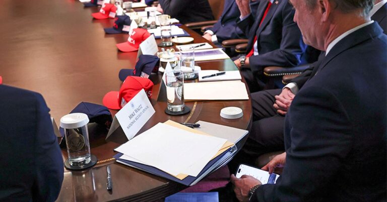 waltz-signal-sec-2025-05-01T191524Z_1593952591_RC2H8EAD8KFG_RTRMADP_3_USA-TRUMP-SECURITY-WALTZ.jpg