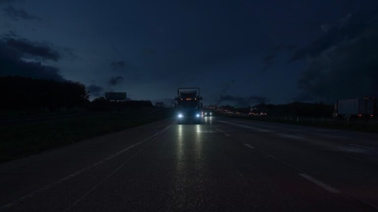 Aurora-Driver-Night-Hero-2.jpg