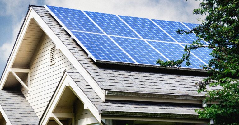 solar-credit-home-sci-985363900.jpg