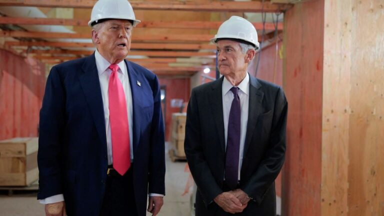 trump-visits-the-federal-reserve-headquarters.jpg