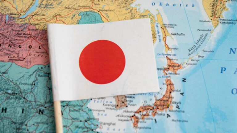 japan-finance-chief-crypto-investment-portfolio.jpg