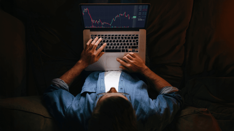 liquidity-etfs-stablecoins-binance-research-report-charts-the-metrics-driving-crypto-in-2025.png