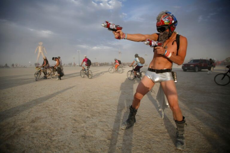 usa-nevada_burningman-11.jpg
