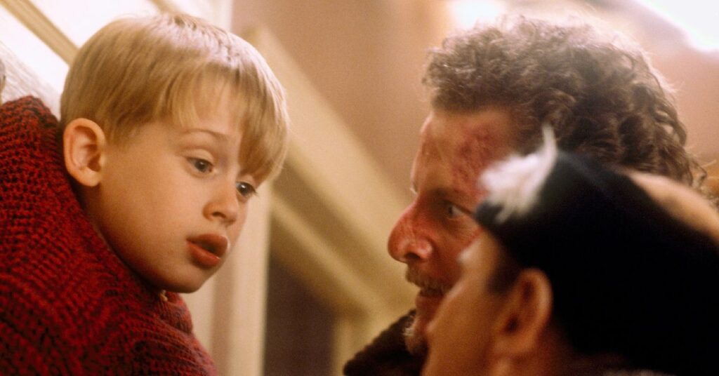 Hulu-Movie-Guide-Culture-HomeAlone_2.jpg