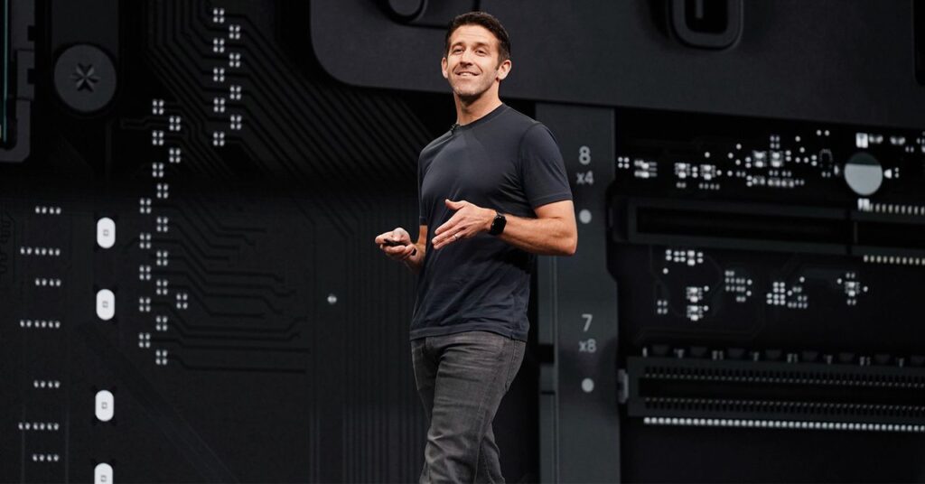 apple-highlights-from-wwdc2019-john-ternus-introduces-new-mac-pro-06031.jpg