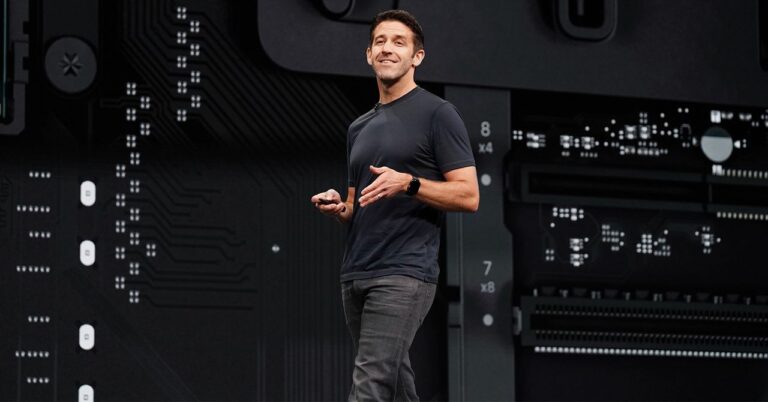 apple-highlights-from-wwdc2019-john-ternus-introduces-new-mac-pro-06031.jpg