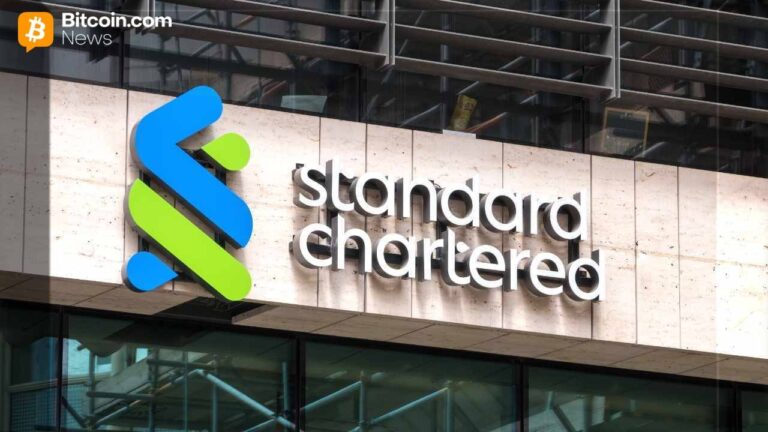 standard-chartered-coinbase-crypyo.jpg