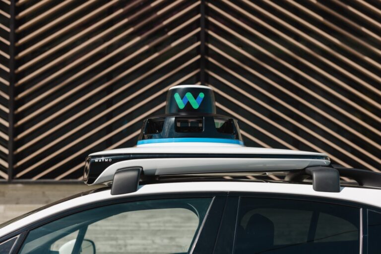 waymo2.jpg