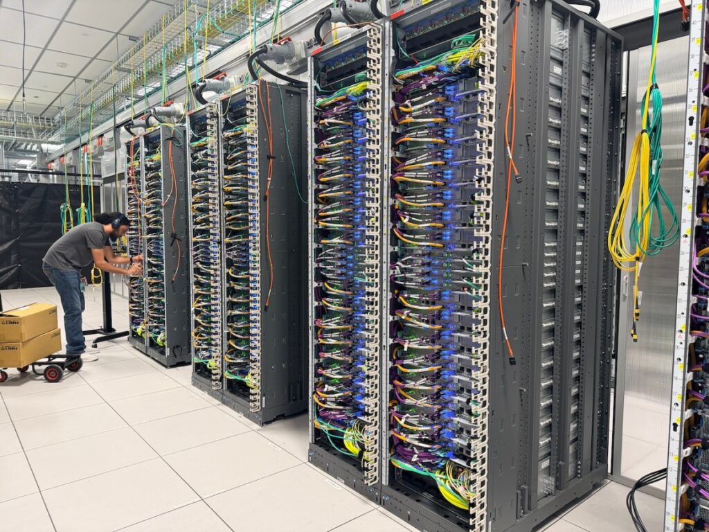 ASW-Chip_tour-servers.jpg