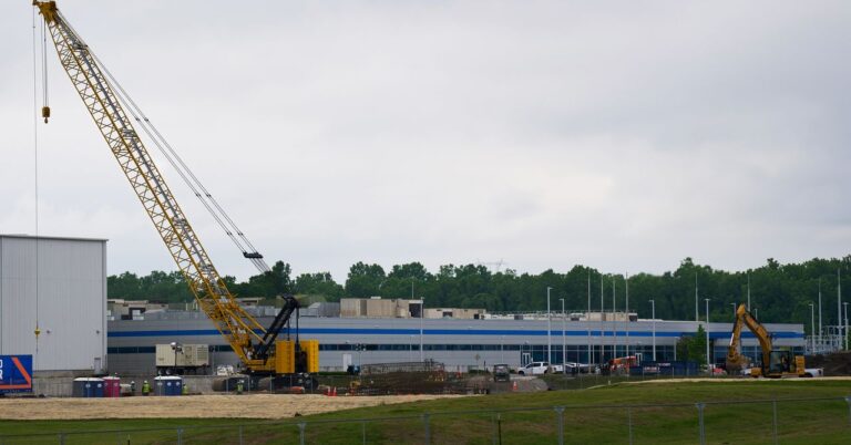 Anthropic-SpaceX-Sign-Compute-Deal-Business-AP-25128659409640.jpg