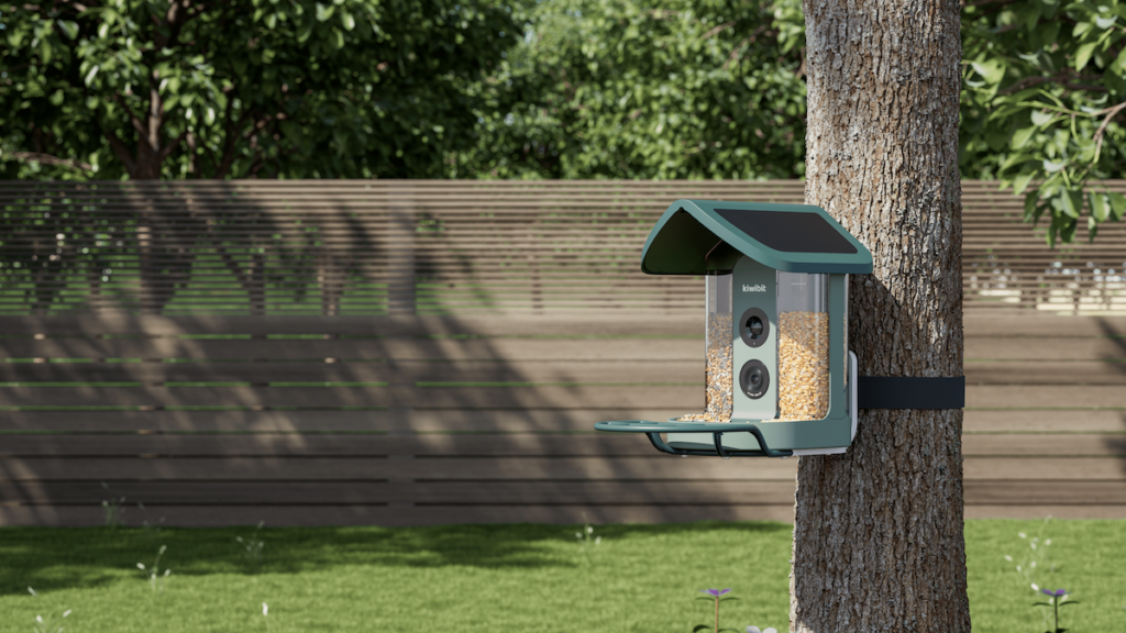 Solar-Roof-Beako-Lifestyle-Image-3.png