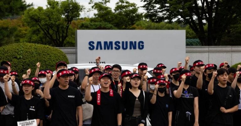 samsung-holds-desperate-final-talks-with-union-over-18-day-c-1-800x420.jpeg