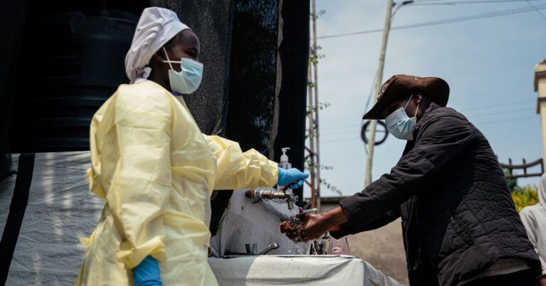 science_ebola_GettyImages-2276349583.jpg