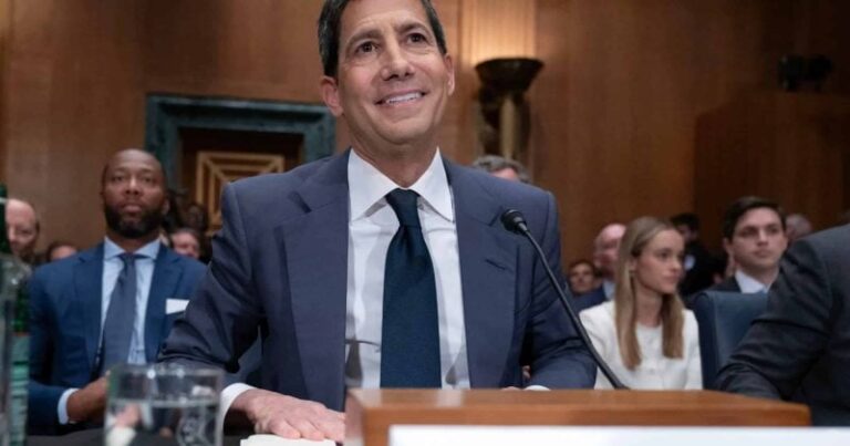 senate-confirms-trump-pick-as-chairman-of-federal-reserve-1-800x420.jpeg