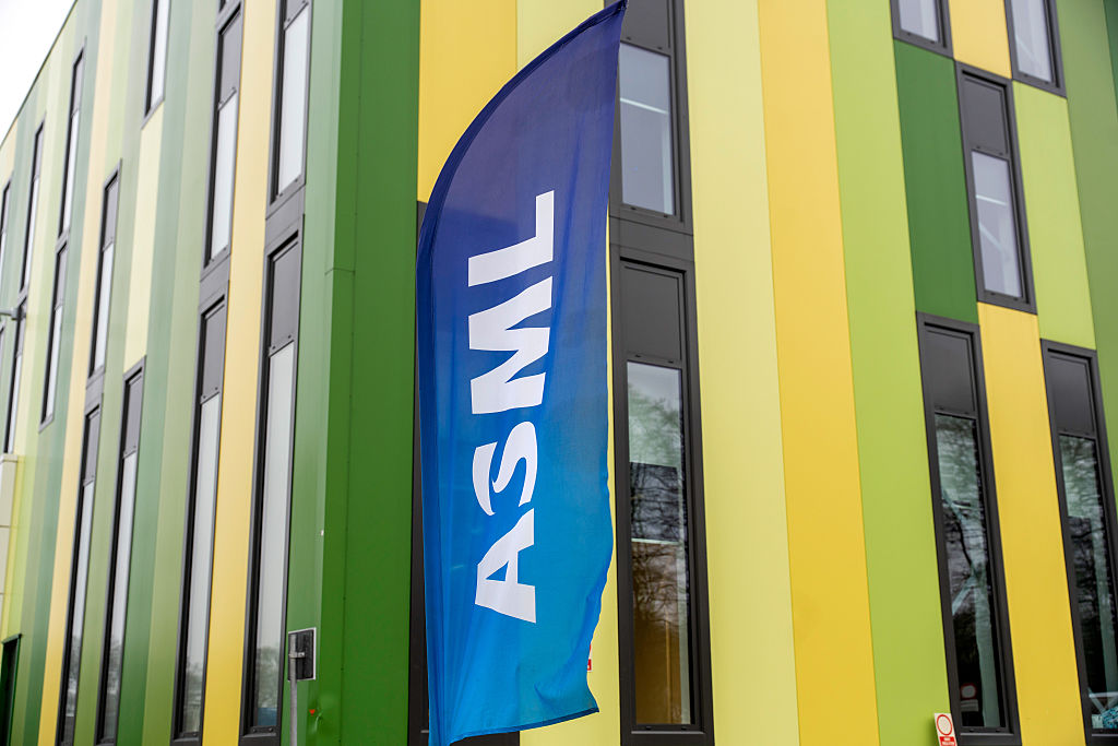 ASML-GettyImages-2258043611.jpg
