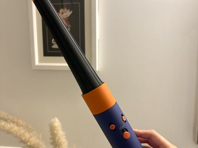 Dyson-Airwrap-i.d-MultiStyler-and-Dryer-blue-orange-Reviewer-Photo-SOURCE-Alanna-Kilkeary-no-bord.jpeg