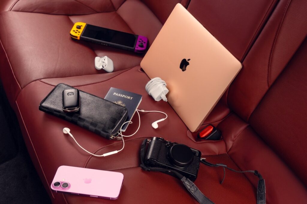 Uber-Lost-Found-Lifestyle-Imagery-2.jpg