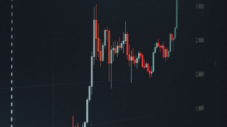 bitcoins-bounce-to-64000-wipes-out-320-million-in-crypto-shorts-in-15-minutes2_nwmk.jpg