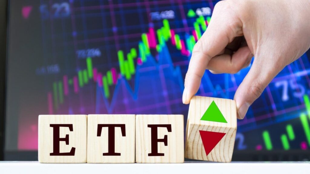 blackrocks-ibit-leads-77m-bitcoin-etf-outflow-as-xrp-funds-add-7-4m_nwmk.jpg