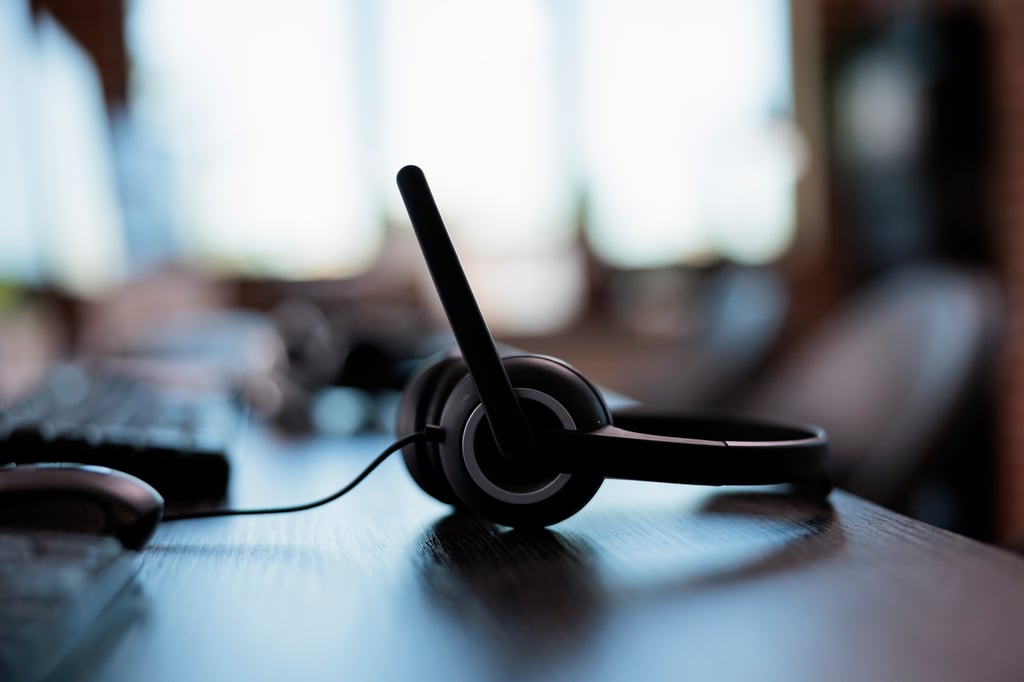 call-center-equipment-to-chat-with-clients-on-tele-2026-03-19-00-46-52-utc-1024x683.jpg