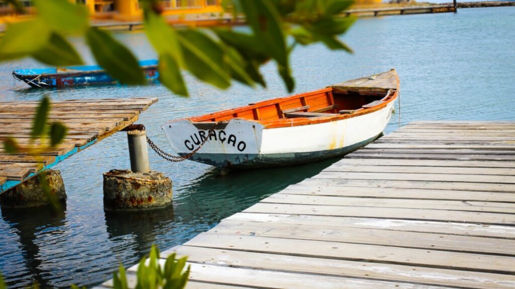 curacao-orders-its-crypto-casinos-to-screen-wallets-and-ban-mixers-with-full-compliance-due-in-2027.jpeg