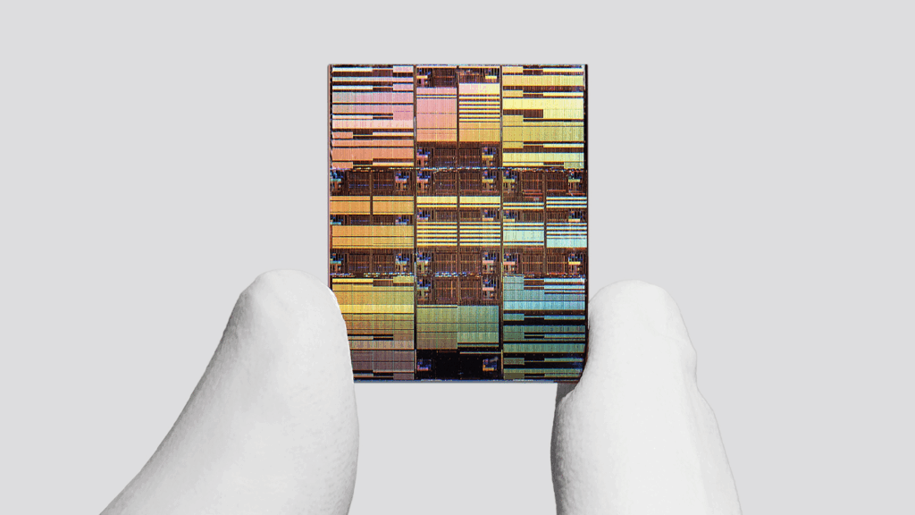 ibm-unveils-sub-1-nanometer-chip-with-100-billion-transistors-extending-moores-law.png