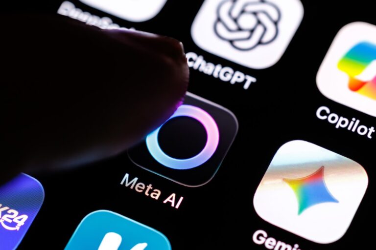 meta-ai-icon-smartphone.jpg