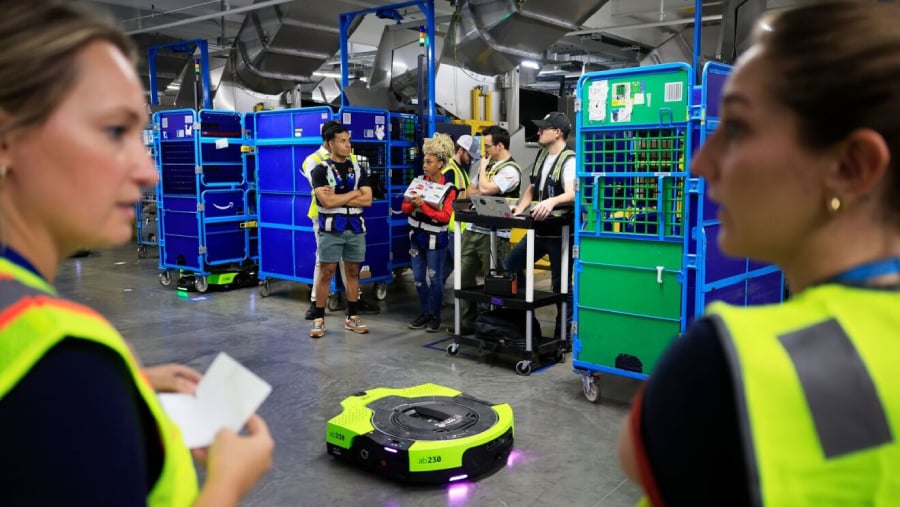 robot-warehouse-2.jpg