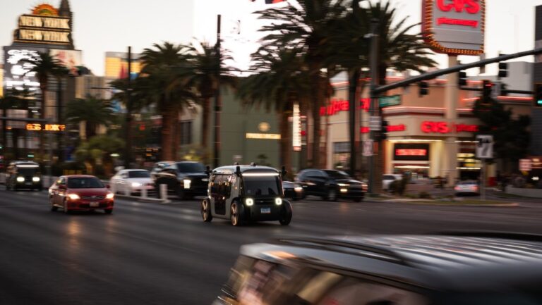 Zoox-Robotaxi-Vegas.jpg