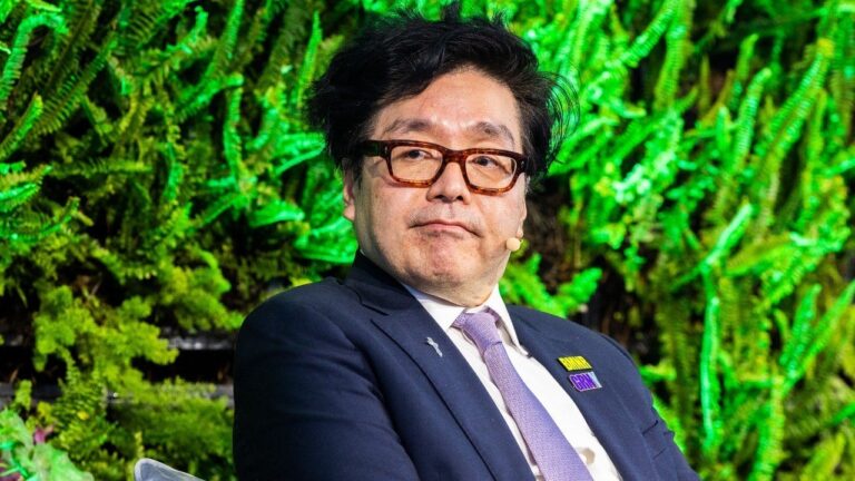 bitmines-tom-lee-warns-bitcoin-lacks-quantum-plan-before-2028.jpg