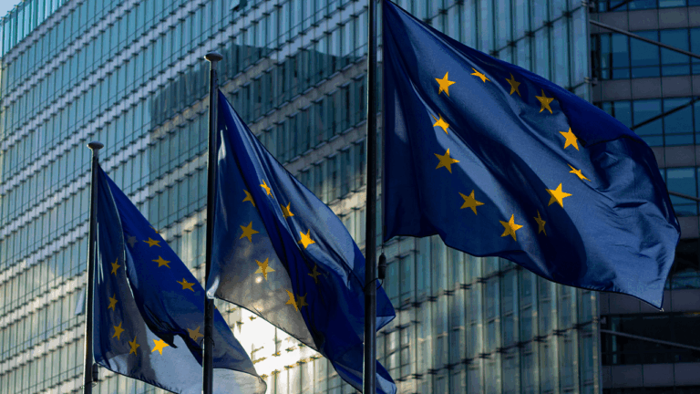 eu-empowers-regulators-to-block-third-country-crypto-platforms.png