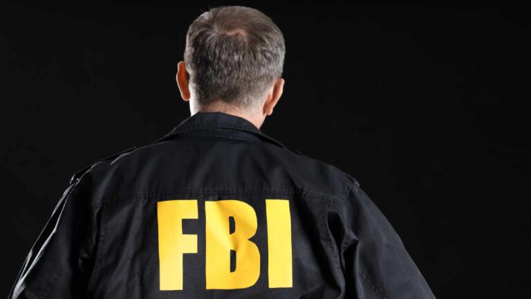 fbi-officer-warning.jpg