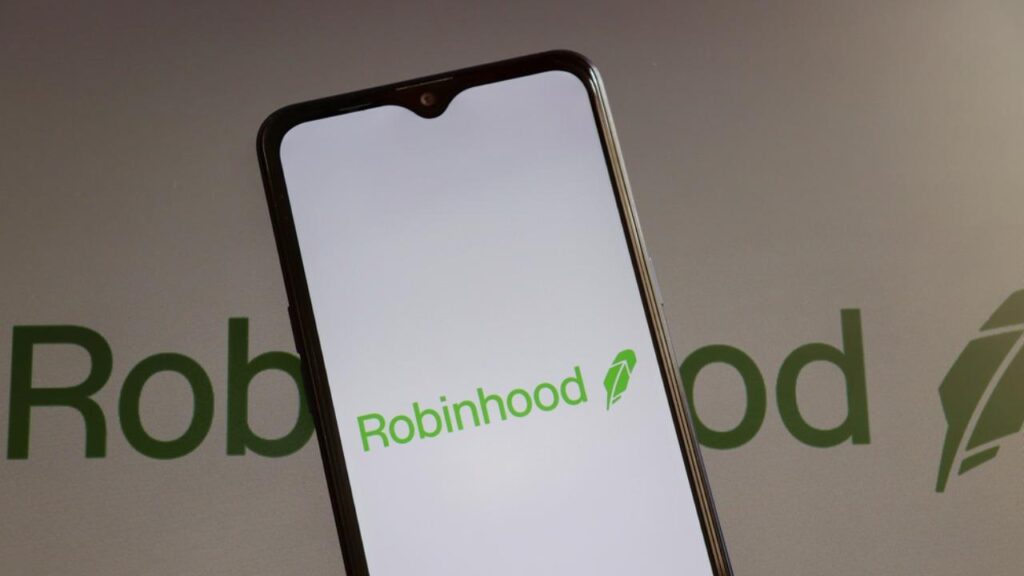 robinhood-tops-binance-bstocks-with-862800-holders-in-2-months.jpg