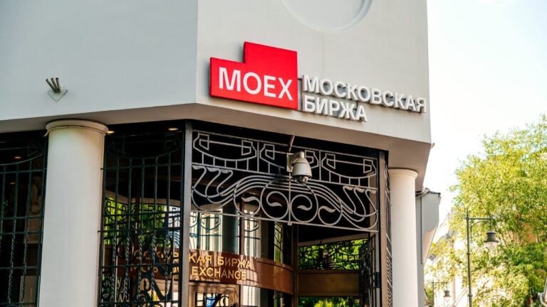 moscow-exchange-building.jpg